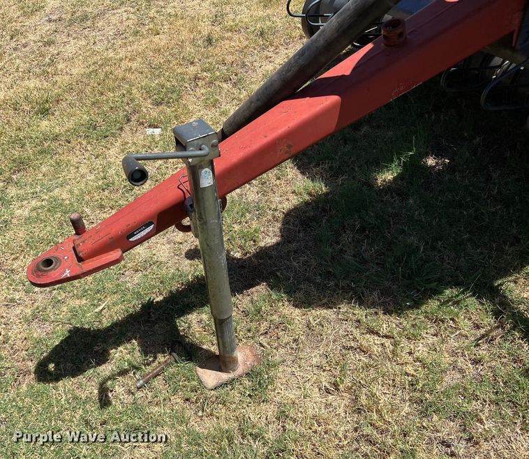 image for item DN3129 1997 Case IH 8545  small square baler