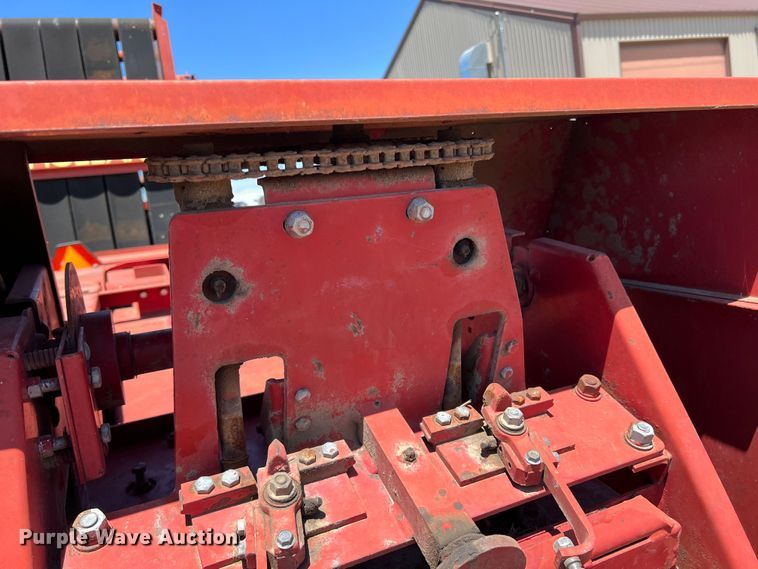 image for item DN3129 1997 Case IH 8545  small square baler