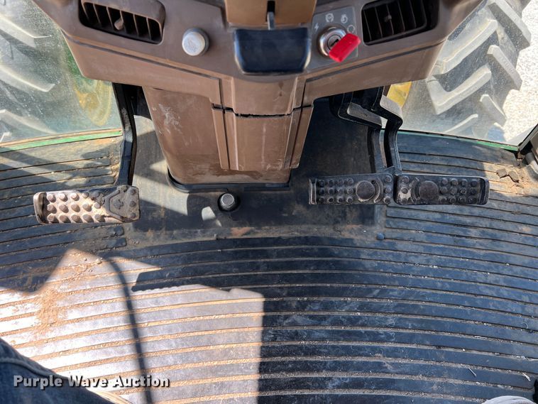 image for item DN3130 1997 John Deere 7810  MFWD tractor