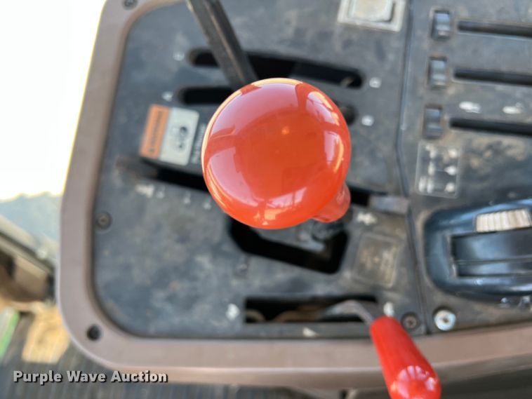 image for item DN3130 1997 John Deere 7810  MFWD tractor