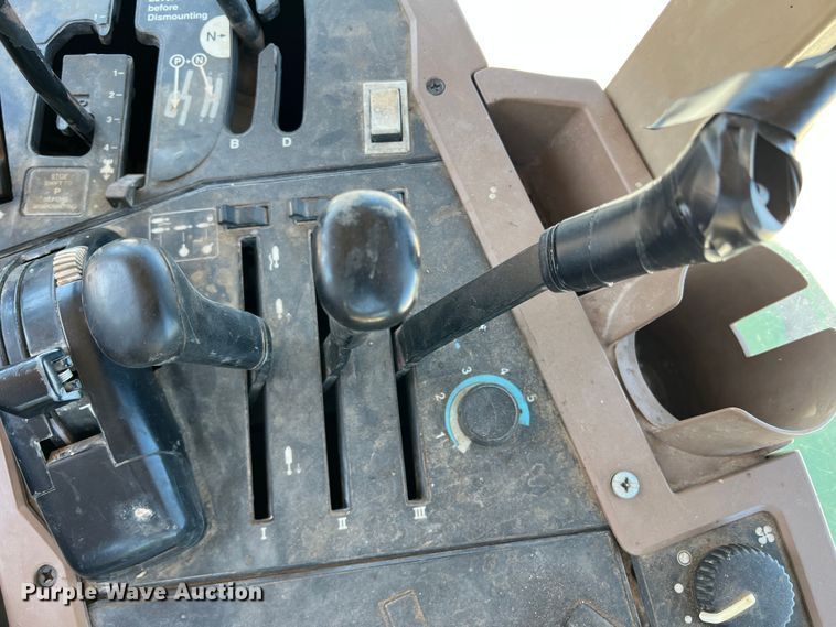 image for item DN3130 1997 John Deere 7810  MFWD tractor