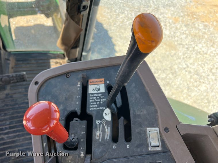 image for item DN3130 1997 John Deere 7810  MFWD tractor