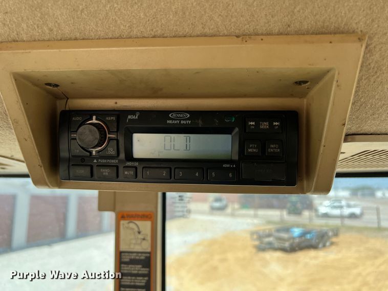 image for item DN3130 1997 John Deere 7810  MFWD tractor