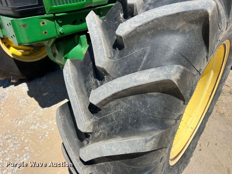 image for item DN3130 1997 John Deere 7810  MFWD tractor