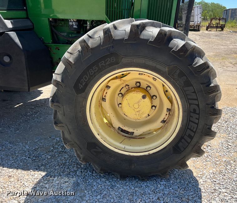 image for item DN3130 1997 John Deere 7810  MFWD tractor