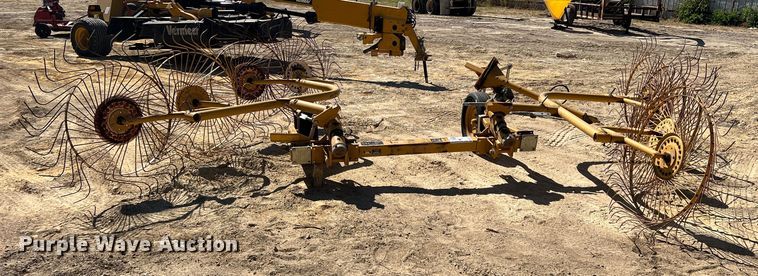 image for item DN3131 Vermeer WR20  hay rake