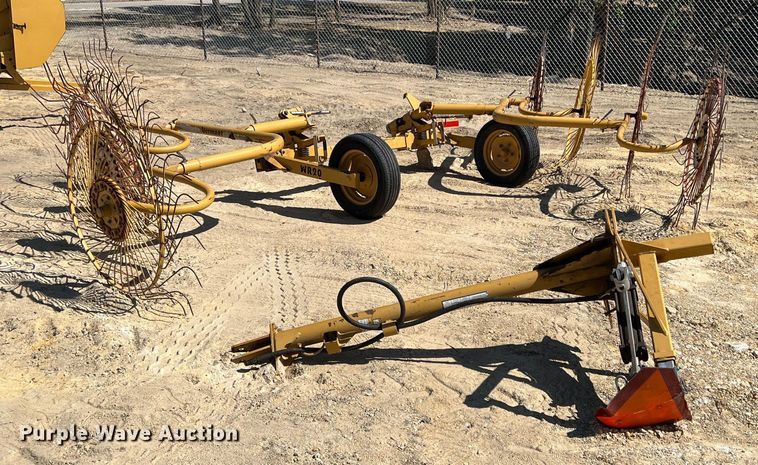 image for item DN3131 Vermeer WR20  hay rake