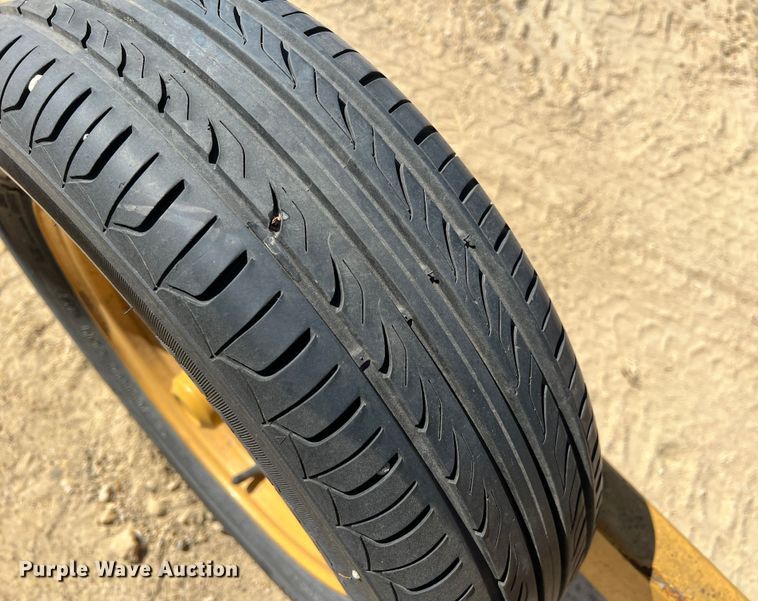 image for item DN3131 Vermeer WR20  hay rake