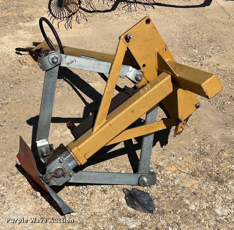 image for item DN3131 Vermeer WR20  hay rake