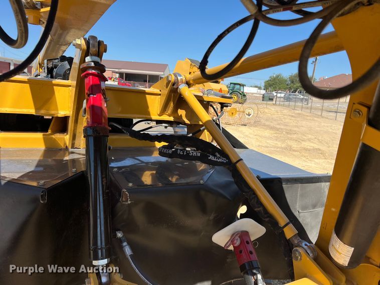 image for item DN3132 2019 Vermeer TM1210  disc mower