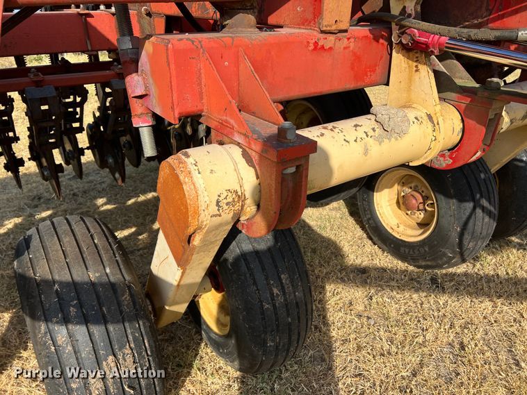 image for item DN3146 Krause 5430  no-till grain drill