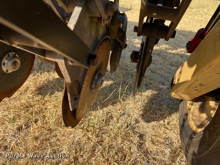 image for item DN3146 Krause 5430  no-till grain drill