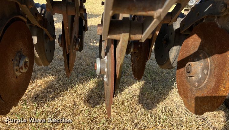 image for item DN3146 Krause 5430  no-till grain drill