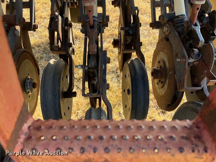 image for item DN3146 Krause 5430  no-till grain drill