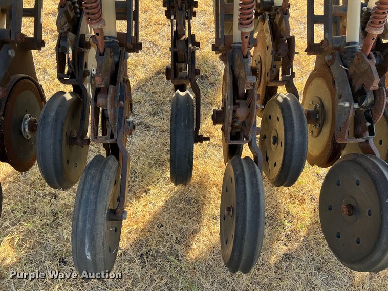 image for item DN3146 Krause 5430  no-till grain drill