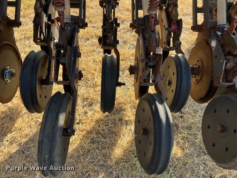 image for item DN3146 Krause 5430  no-till grain drill