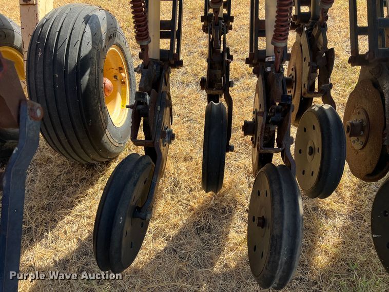 image for item DN3146 Krause 5430  no-till grain drill