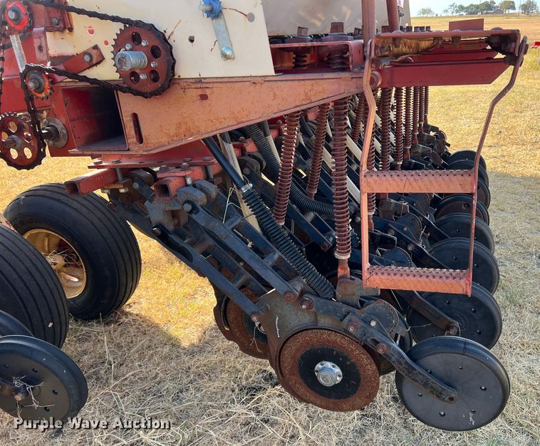 image for item DN3146 Krause 5430  no-till grain drill