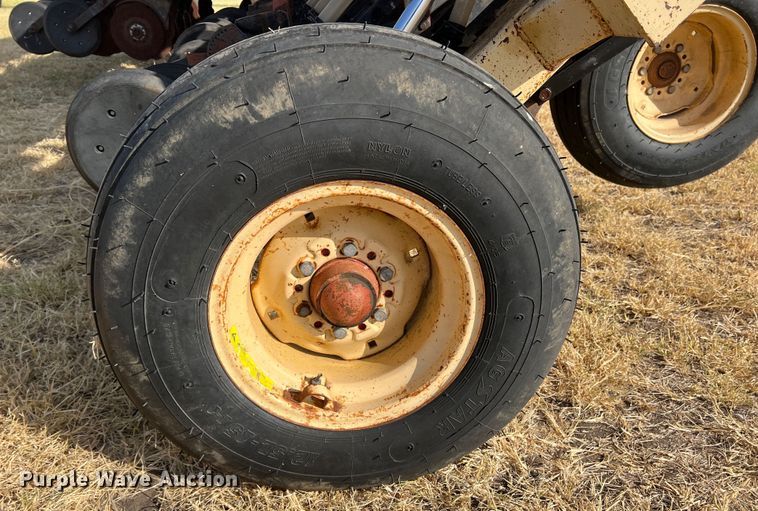 image for item DN3146 Krause 5430  no-till grain drill