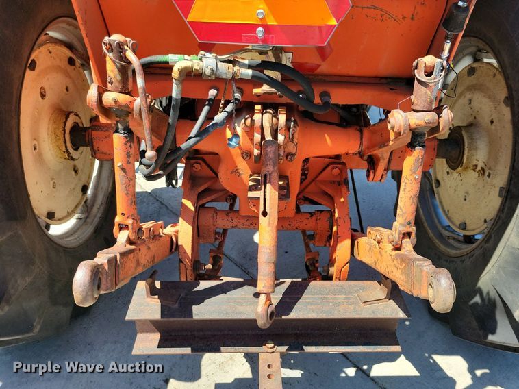 image for item DN4059 1967 Allis Chalmers 190XT  tractor