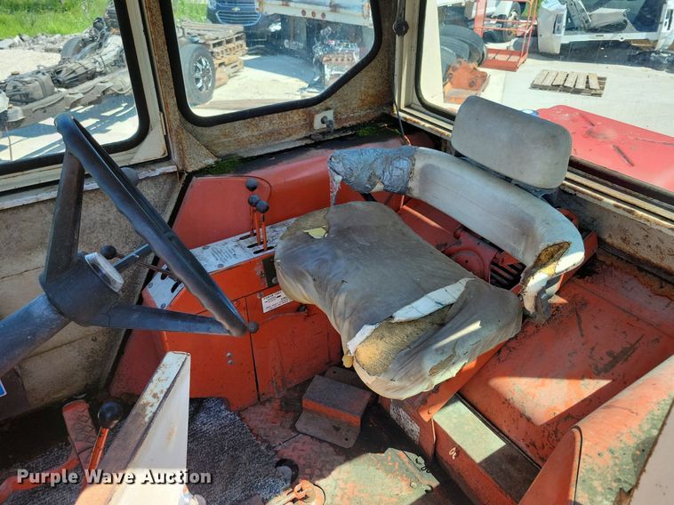 image for item DN4059 1967 Allis Chalmers 190XT  tractor