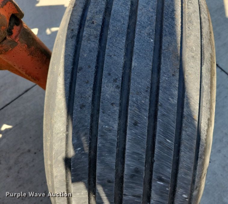 image for item DN4059 1967 Allis Chalmers 190XT  tractor