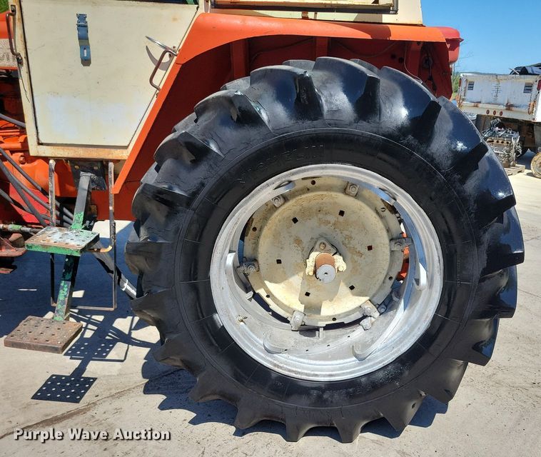 image for item DN4059 1967 Allis Chalmers 190XT  tractor