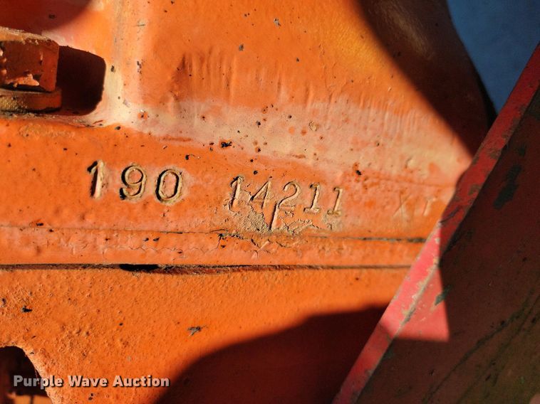 image for item DN4059 1967 Allis Chalmers 190XT  tractor