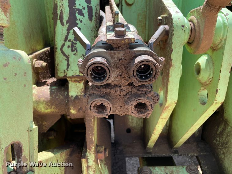 image for item DN4740 1985 Steiger Cougar KR-1280  4WD tractor