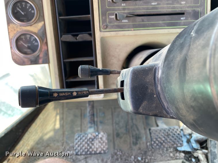 image for item DN4740 1985 Steiger Cougar KR-1280  4WD tractor