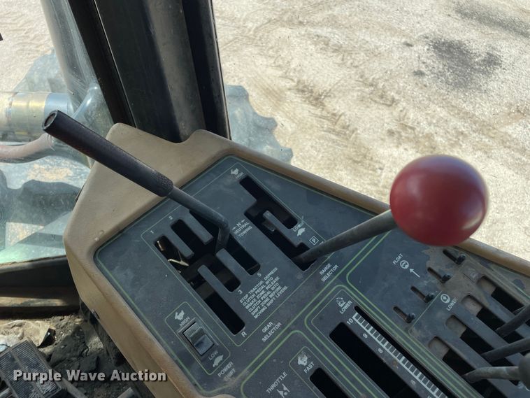 image for item DN4740 1985 Steiger Cougar KR-1280  4WD tractor