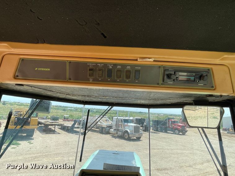 image for item DN4740 1985 Steiger Cougar KR-1280  4WD tractor