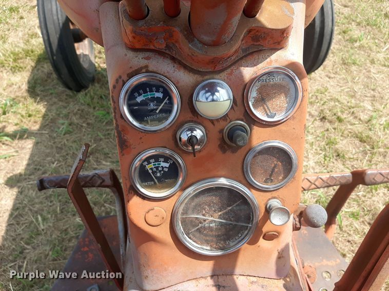 image for item DO3061 Allis Chalmers  tractor