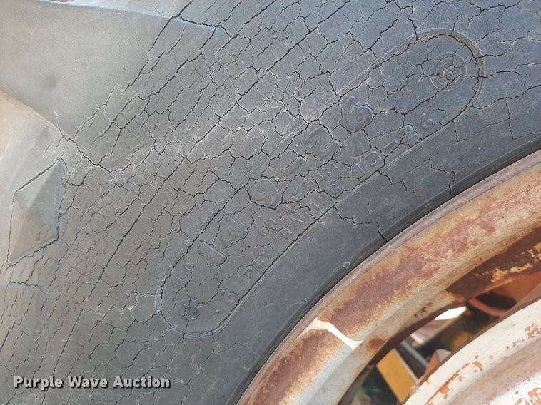 image for item DO3061 Allis Chalmers  tractor