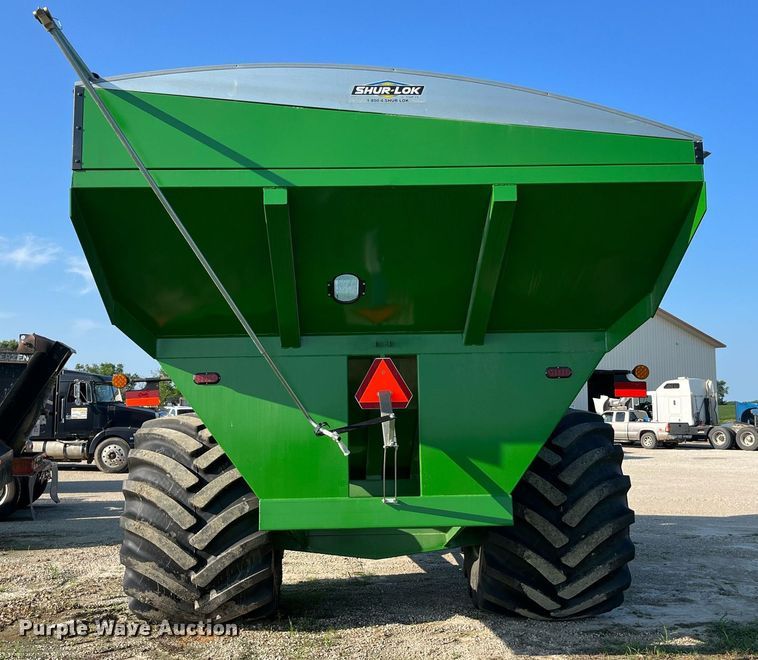 image for item DP2049 2008 J&M 1000  grain cart