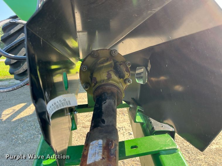 image for item DP2049 2008 J&M 1000  grain cart