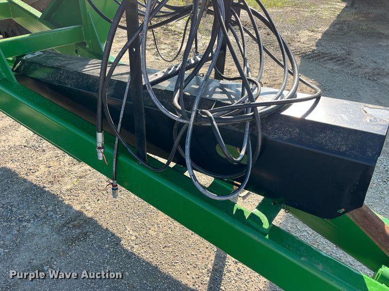 image for item DP2049 2008 J&M 1000  grain cart