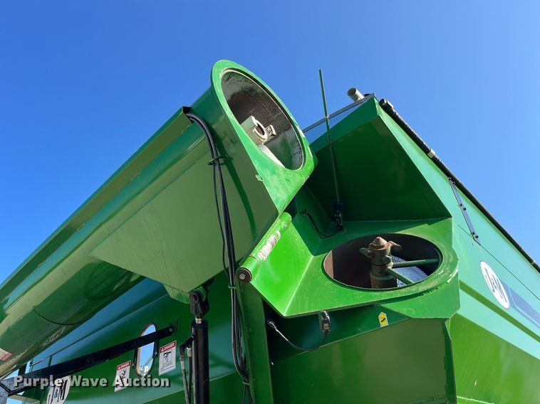 image for item DP2049 2008 J&M 1000  grain cart