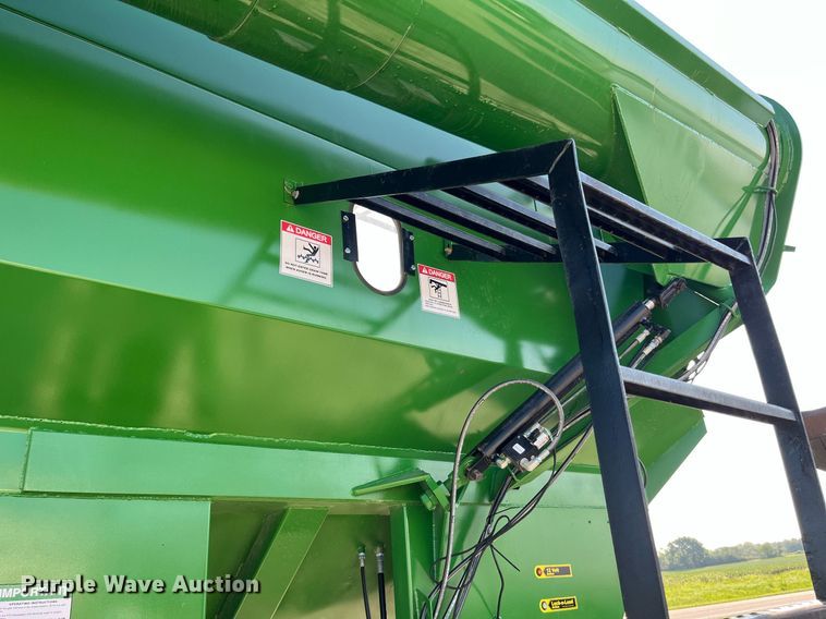 image for item DP2049 2008 J&M 1000  grain cart