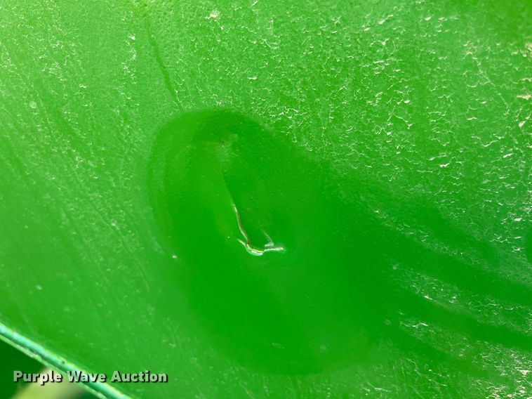 image for item DP2049 2008 J&M 1000  grain cart