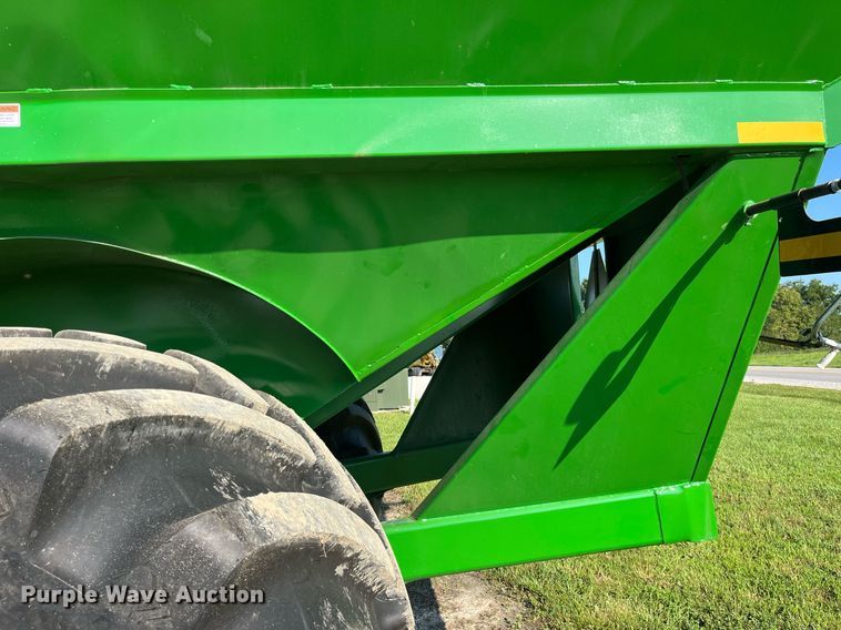 image for item DP2049 2008 J&M 1000  grain cart