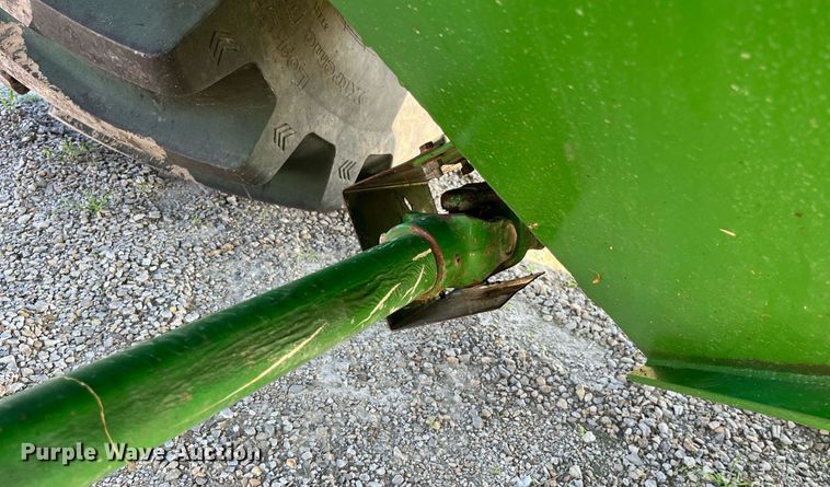 image for item DP2049 2008 J&M 1000  grain cart