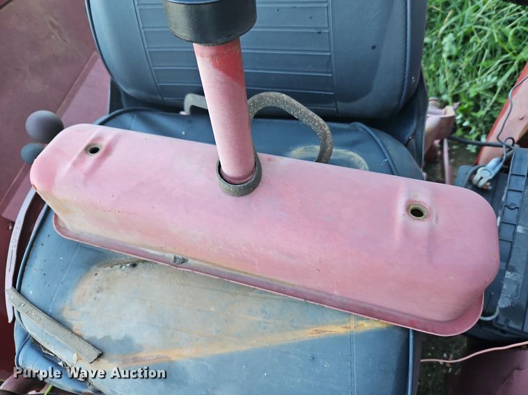 image for item DP2326 International 424  tractor