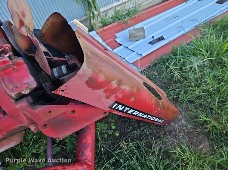 image for item DP2326 International 424  tractor