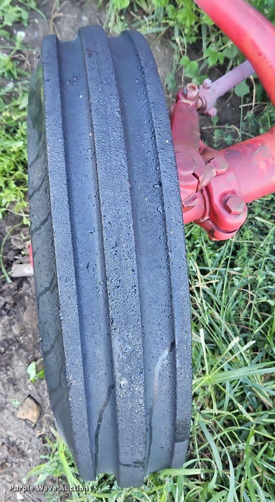 image for item DP2326 International 424  tractor