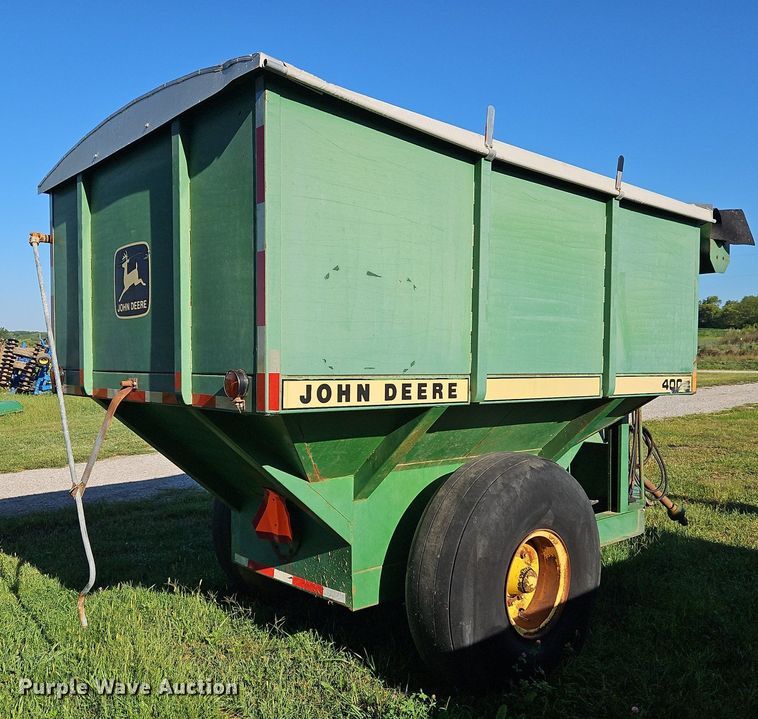 image for item DP2328 John  Deere 400  grain cart
