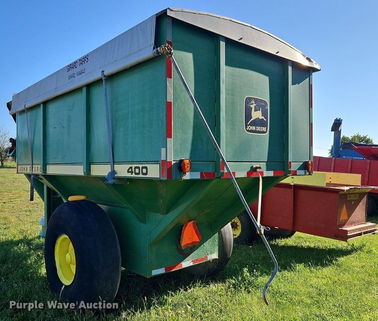 image for item DP2328 John  Deere 400  grain cart