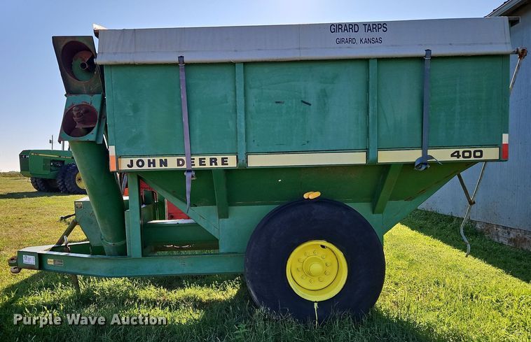 image for item DP2328 John  Deere 400  grain cart