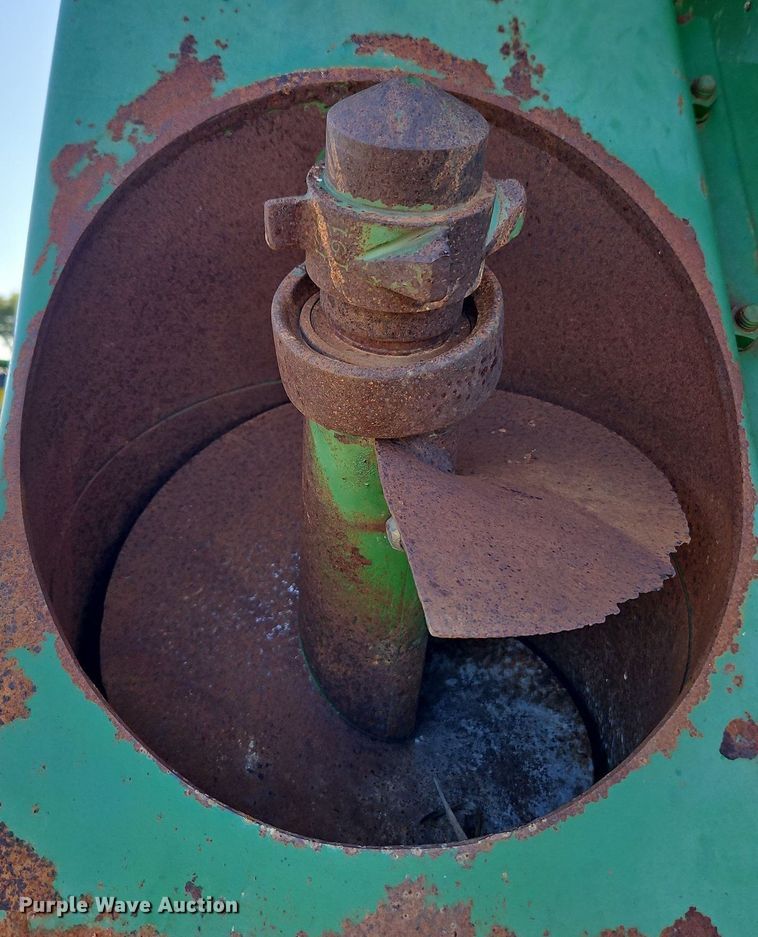 image for item DP2328 John  Deere 400  grain cart