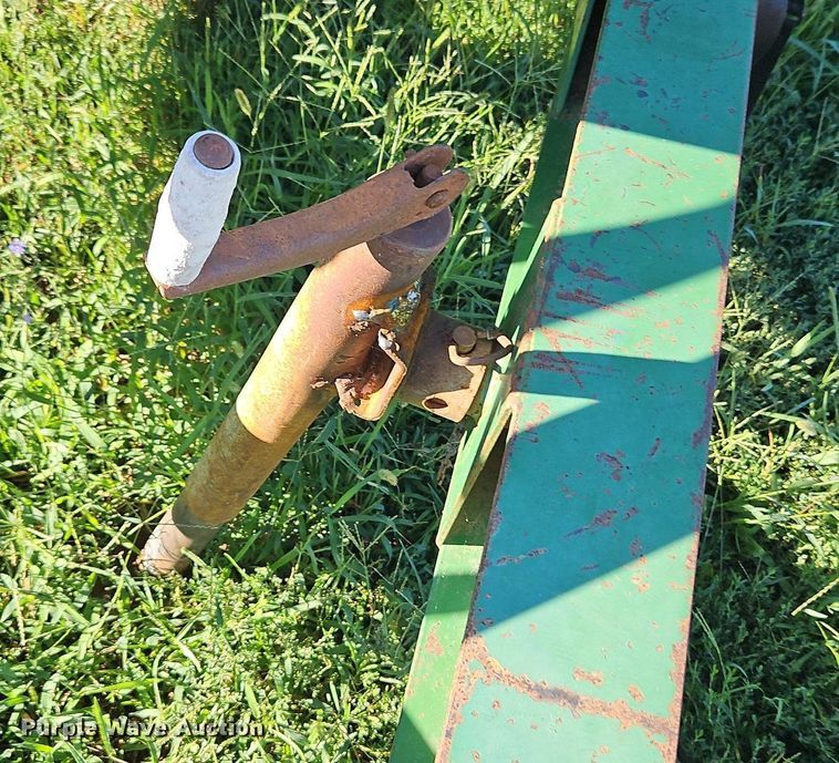 image for item DP2328 John  Deere 400  grain cart